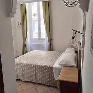  Couette-café L'esquilina