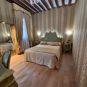 Al Graspo De Ua 3*, Venice Italy