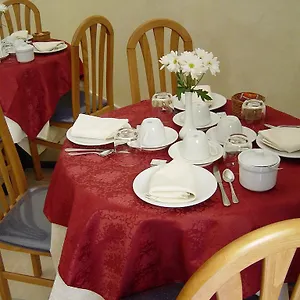 2* Hotel Mari 2